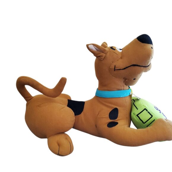 2010 Scooby Doo Snacks Sugar Loaf Plush Stuffed Animal - Picture 2 of 6